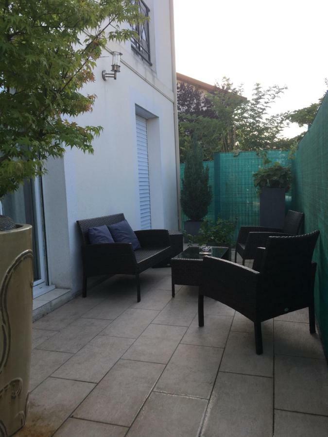 Nano House Apartment Begles Bagian luar foto
